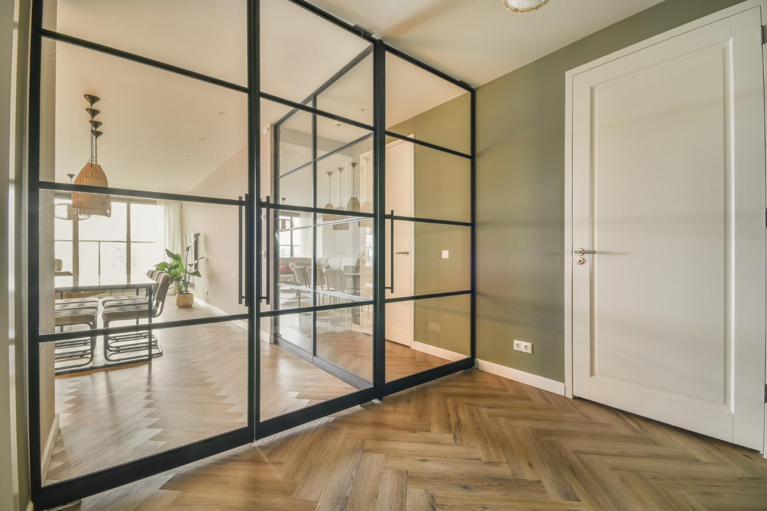 Ganzglasanlage Berlin – professionelle Montage