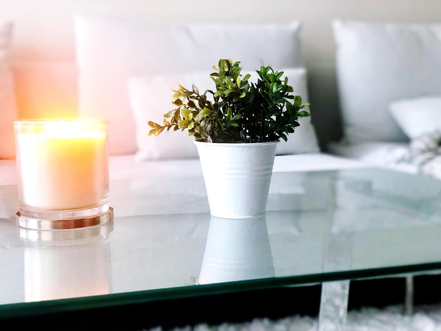 Tischplatte aus Glas – professionelle Installation